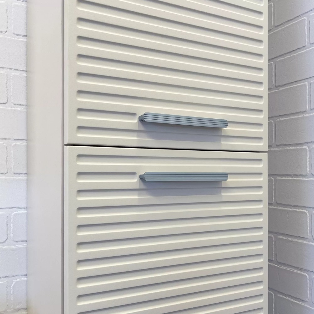 Пенал подвесной Comforty Касабланка 35 Серый шелк 00-00017851CF Пенал подвесной Comforty Касабланка 35 Серый шелк 00-00017851CF — изображение 4