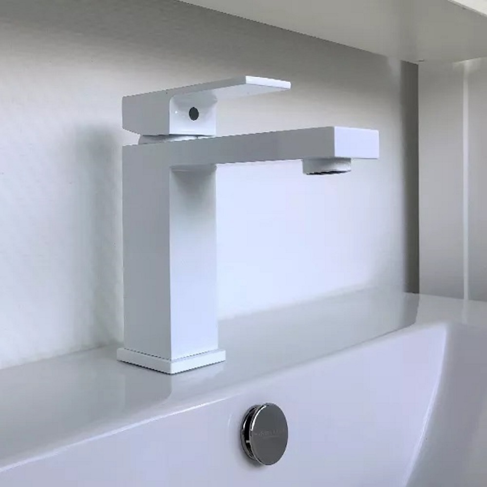 Смеситель для раковины Comforty FC045 Белый глянцевый FC045A-CKBT Смеситель для раковины Comforty FC045 Белый глянцевый FC045A-CKBT