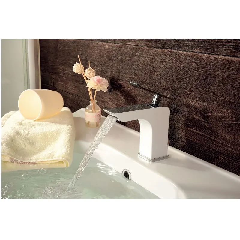 Смеситель для раковины Lemark Contest LM5806CW Хром / Белый Смеситель для раковины Lemark Contest LM5806CW Хром / Белый — изображение 2